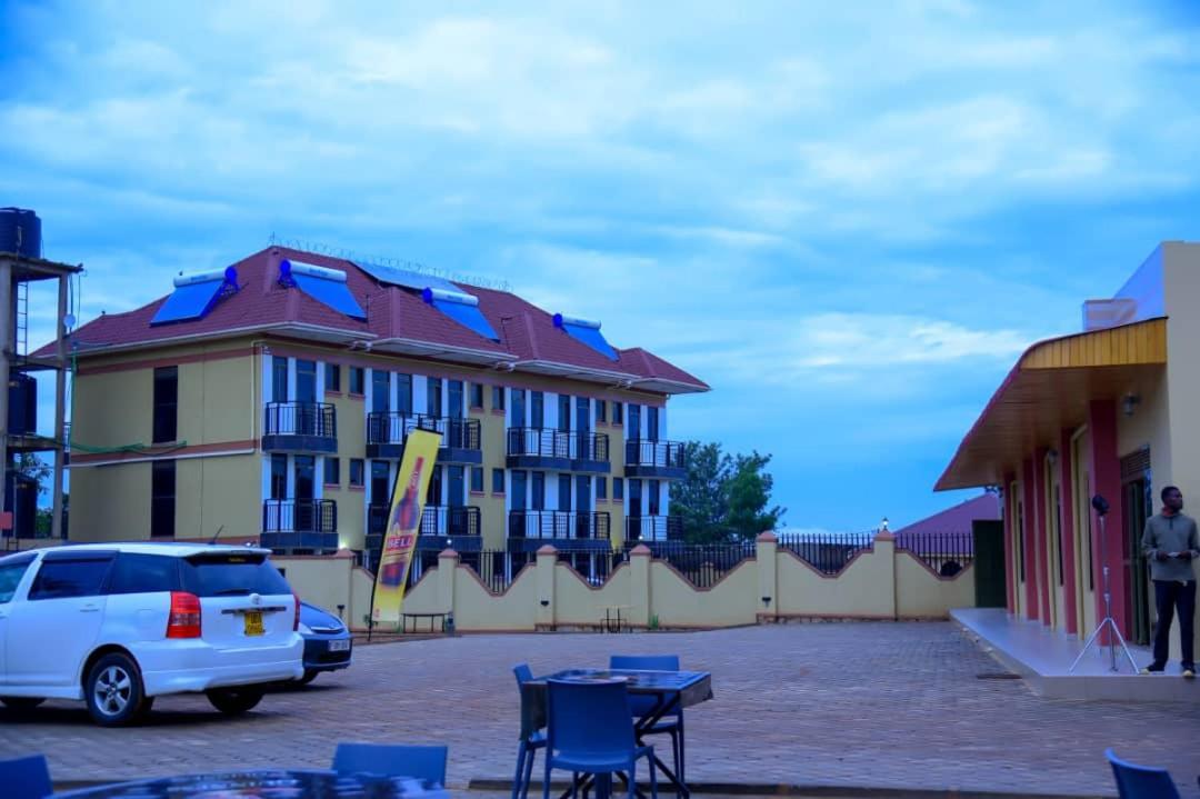 Golden View Hotel Ibanda المظهر الخارجي الصورة