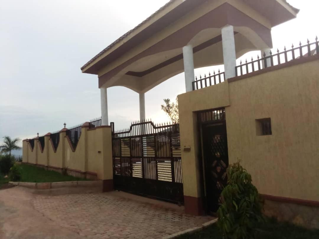 Golden View Hotel Ibanda المظهر الخارجي الصورة